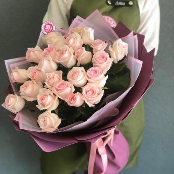 Бело-розовые розы 60 см (Россия) articul  317304