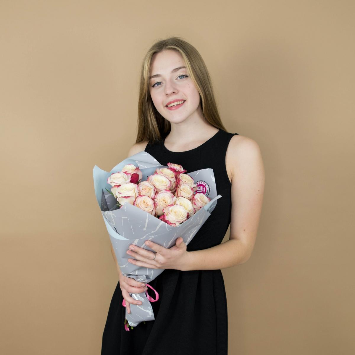 Розы красно-белые 15 шт 40 см (Эквадор) код  82368