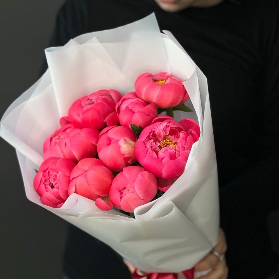 Букет с пионами 9 шт артикул   154440
